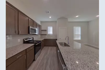 9835 Willow Creek Commerce 110, Tomball, TX 77375 - Photo 7