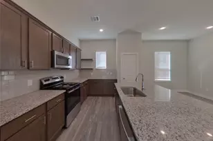 9835 Willow Creek Commerce 110, Tomball, TX 77375 - Photo 7