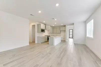 13119 Hidden Village Court, Conroe, TX 77302 - Photo 9