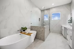 1618 Ojeman Rd, Houston, TX 77055 - Photo 15