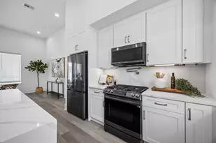 1618 Ojeman Rd, Houston, TX 77055 - Photo 11