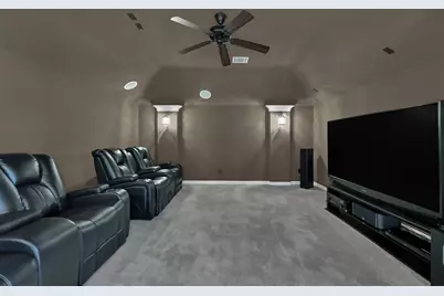 2 Maitland Court, The Woodlands, TX 77354 - Photo 33