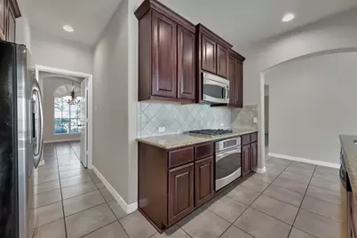 2 Maitland Court, The Woodlands, TX 77354 - Photo 9