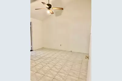 11907 E Marsham Circle, Houston, TX 77066 - Photo 13