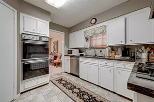 2307 Oakview Dr, Missouri City, TX 77459 - Photo 15