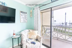 6300 Seawall Blvd, Galveston, TX 77551 - Photo 11