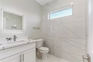 4406 Oats St, Houston, TX 77020 - Photo 15