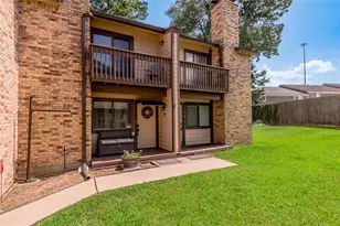 2521 Crosstimbers St, Huntsville, TX 77320 - Photo 17