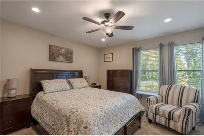 2521 Crosstimbers Street #F2, Huntsville, TX 77320 - Photo 15