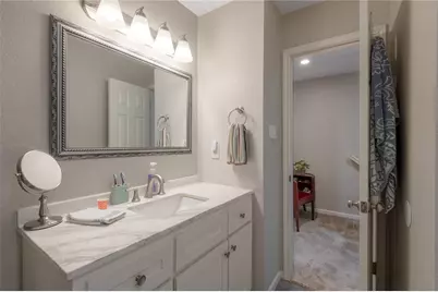 2521 Crosstimbers Street #F2, Huntsville, TX 77320 - Photo 13