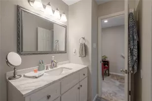 2521 Crosstimbers St, Huntsville, TX 77320 - Photo 13