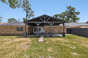 3700 Kingsway Dr, Baytown, TX 77521 - Photo 25