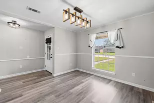 3700 Kingsway Dr, Baytown, TX 77521 - Photo 5