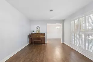 18335 Hereford Ln, Nassau Bay, TX 77058 - Photo 7