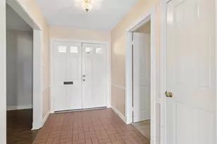 18335 Hereford Ln, Nassau Bay, TX 77058 - Photo 5