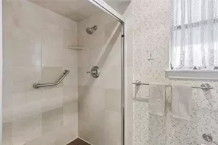 18335 Hereford Ln, Nassau Bay, TX 77058 - Photo 27