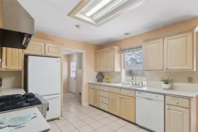 18335 Hereford Lane, Houston, TX 77058 - Photo 17