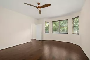 3211 London Ln, Missouri City, TX 77459 - Photo 9