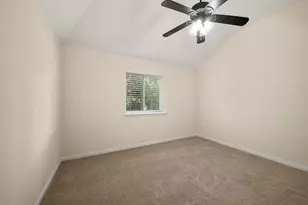 3211 London Ln, Missouri City, TX 77459 - Photo 3