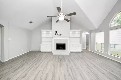 2127 Grovewood Park, Conroe, TX 77385 - Photo 7
