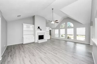 2127 Grovewood Park, Conroe, TX 77385 - Photo 5