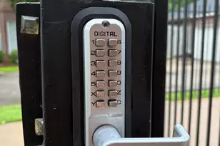 14122 Champion Village Dr, Houston, TX 77069 - Photo 5