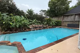 14122 Champion Village Dr, Houston, TX 77069 - Photo 11