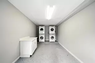 811 Sul Ross St, Houston, TX 77006 - Photo 9