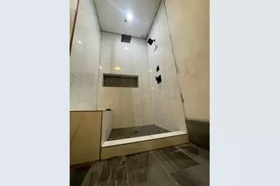 304 Lockwood Drive, Houston, TX 77011 - Photo 31