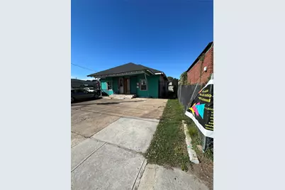 304 Lockwood Drive, Houston, TX 77011 - Photo 7