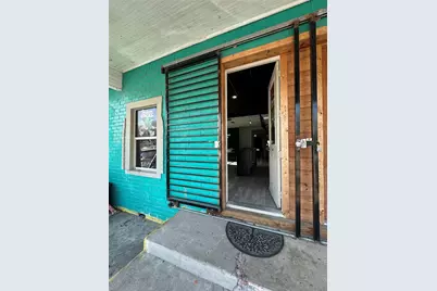 304 Lockwood Drive, Houston, TX 77011 - Photo 5