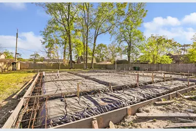 718 Fall Creek Drive, Houston, TX 77336 - Photo 9