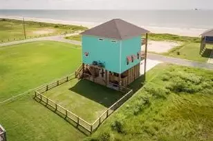 1129 Blue Water Dr, Crystal Beach, TX 77650 - Photo 13