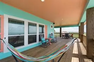 1129 Blue Water Dr, Crystal Beach, TX 77650 - Photo 5