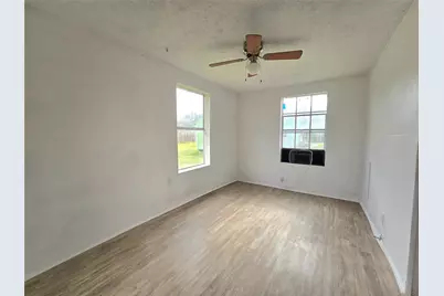 801 Collins Street, Dayton, TX 77535 - Photo 7