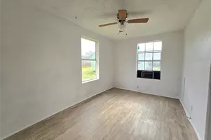 801 Collins St, Dayton, TX 77535 - Photo 7