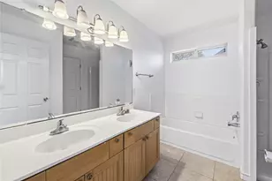 201 Green Oaks Loop, Fredericksburg, TX 78624 - Photo 13