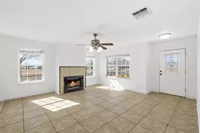 201 Green Oaks Loop, Fredericksburg, TX 78624 - Photo 15