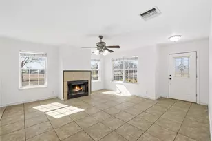 201 Green Oaks Loop, Fredericksburg, TX 78624 - Photo 15