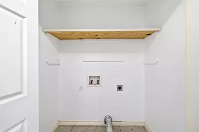 201 Green Oaks Loop, Fredericksburg, TX 78624 - Photo 11