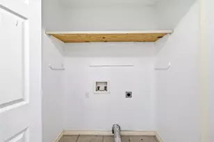 201 Green Oaks Loop, Fredericksburg, TX 78624 - Photo 11