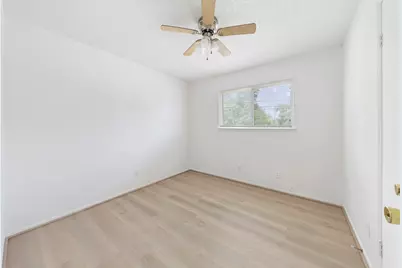 700 Lyle W Avenue #D, Cleveland, TX 77327 - Photo 11