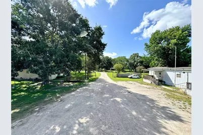 2052 County Road 540, Alvin, TX 77511 - Photo 11