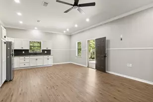 131 Oaklane Dr, Hemphill, TX 75948 - Photo 25