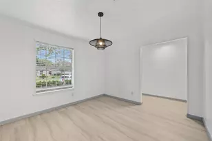 9912 Blue Bird St, La Porte, TX 77571 - Photo 5