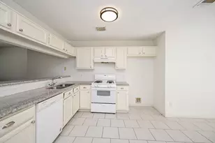 9203 Towerstone Dr, Spring, TX 77379 - Photo 11