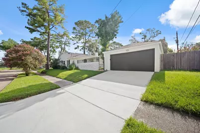 5943 Greenmont Drive, Houston, TX 77092 - Photo 27