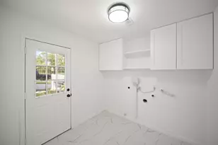 5943 Greenmont Dr, Houston, TX 77092 - Photo 15