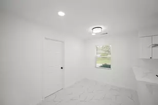 5943 Greenmont Dr, Houston, TX 77092 - Photo 9