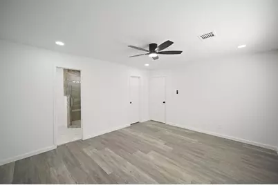 5943 Greenmont Drive, Houston, TX 77092 - Photo 17